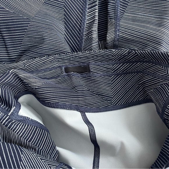 lululemon athletica | Speed Up Tight in Etch Hail Midnight Navy, 8 - Picture 7 of 9